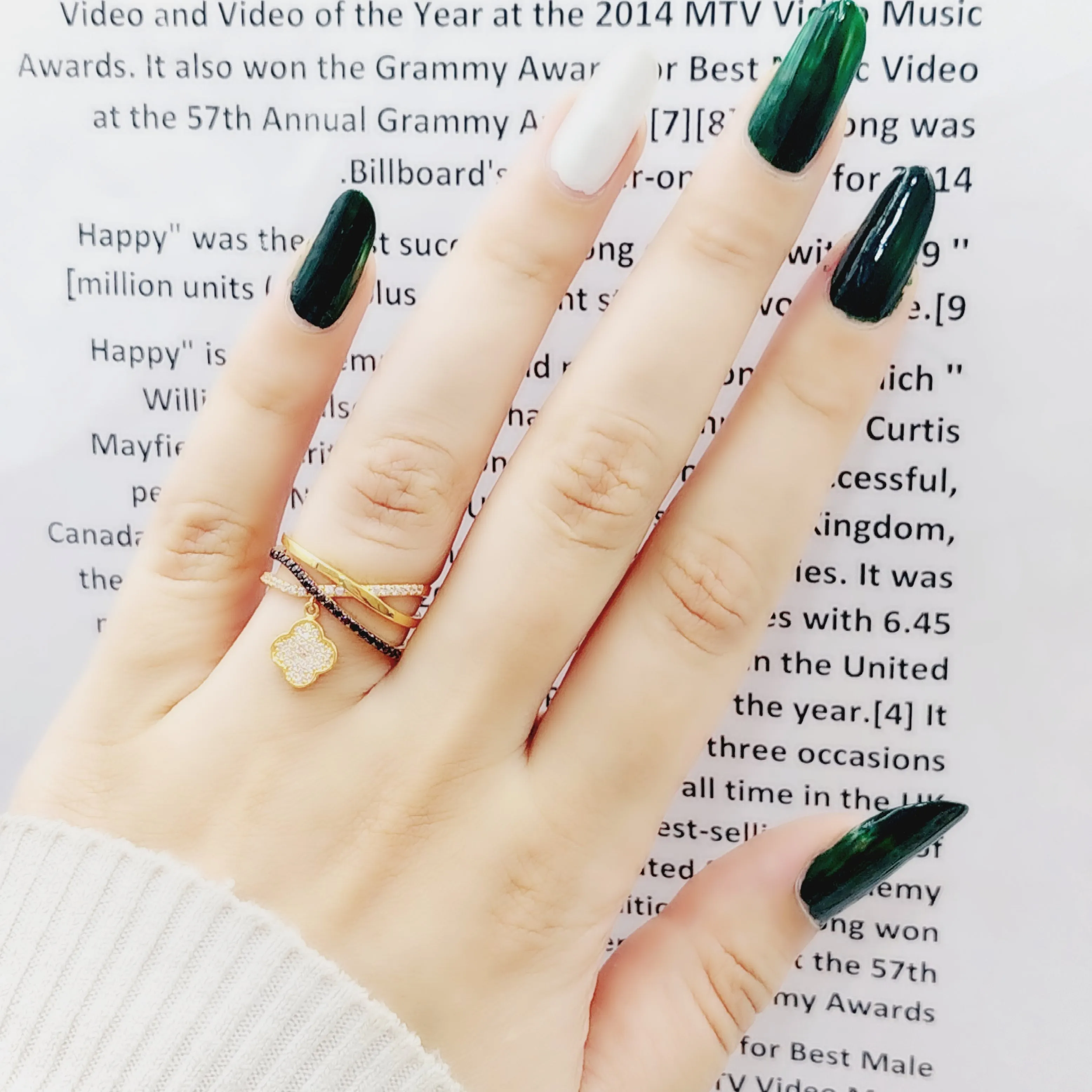 21K Clover Ring