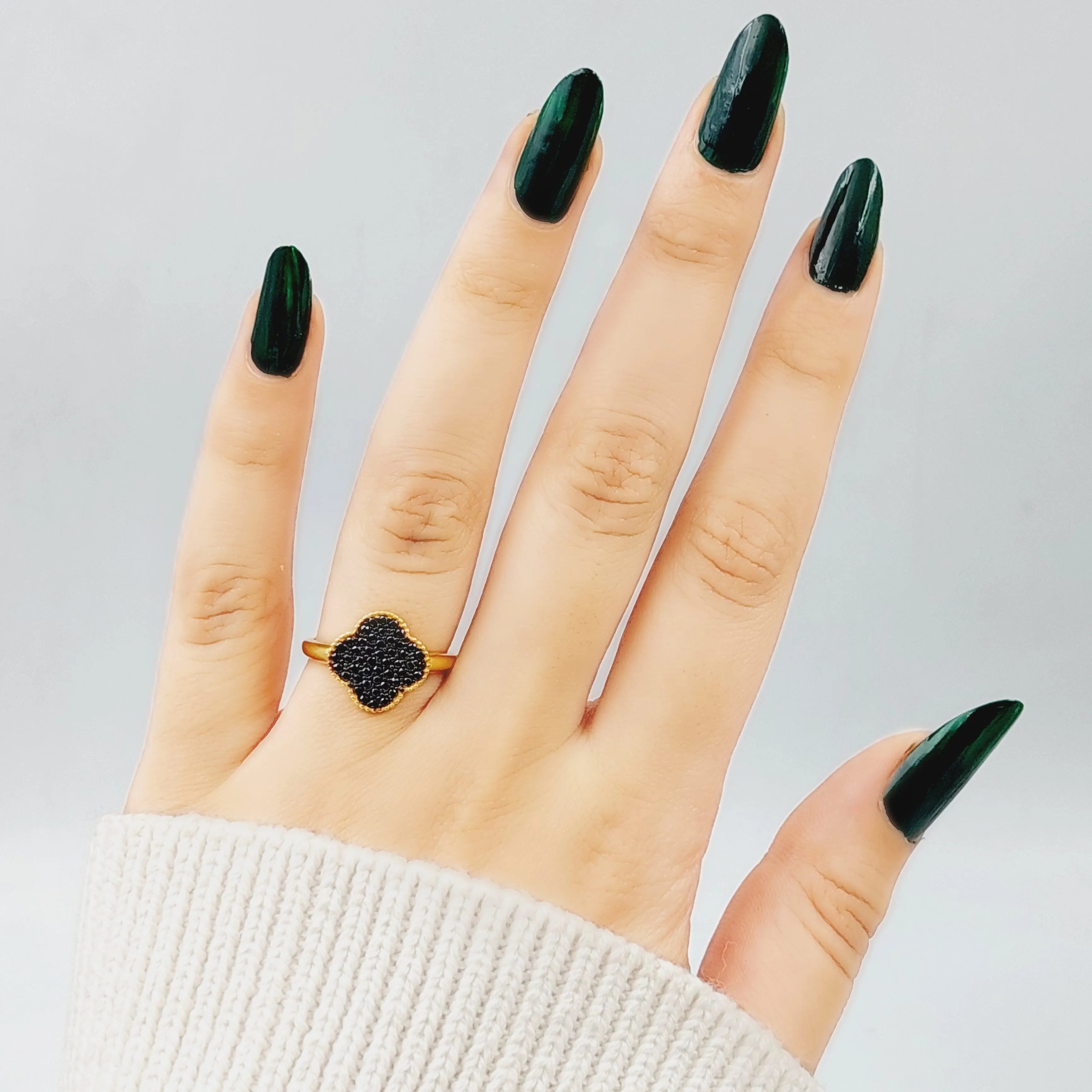 21K Clover Ring