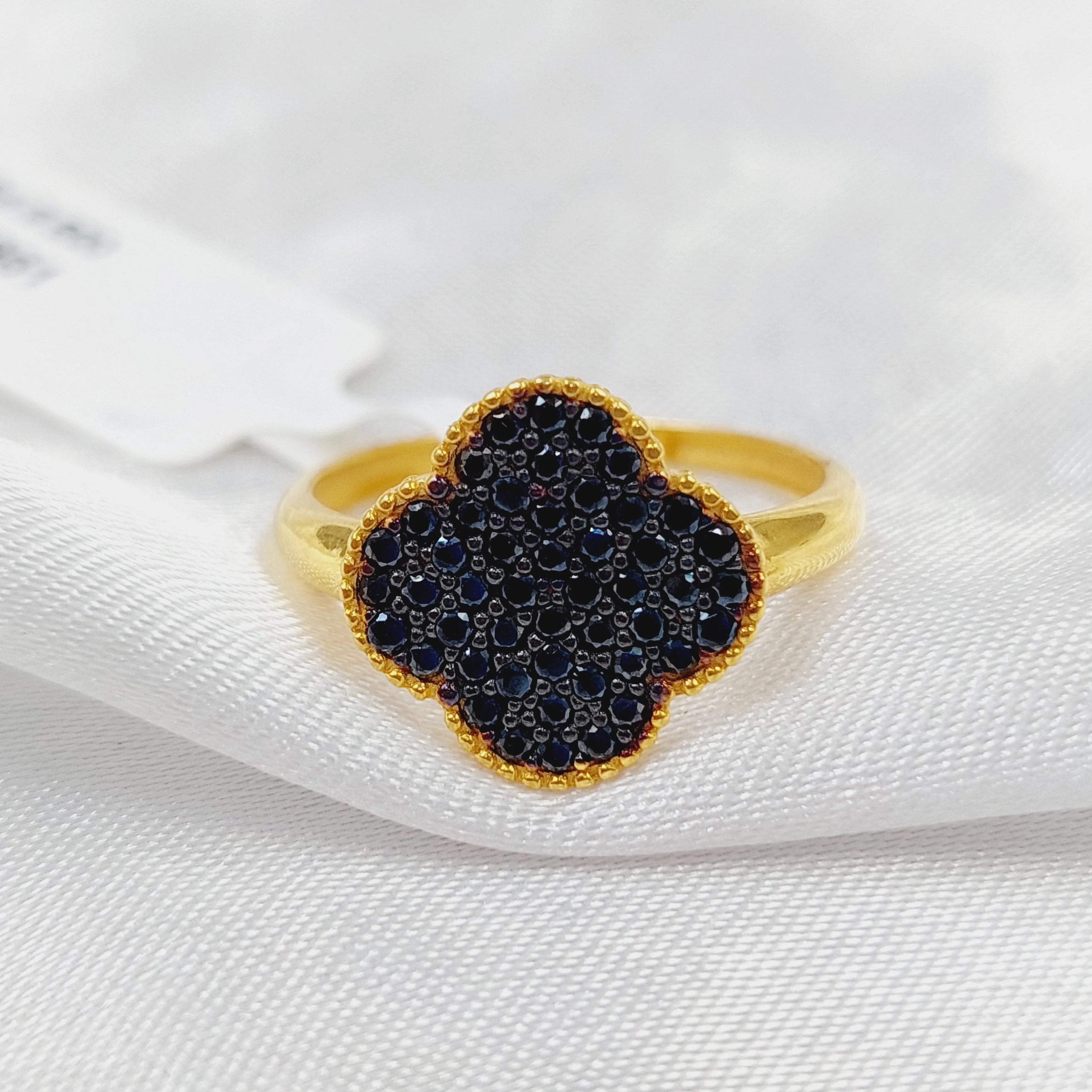 21K Clover Ring