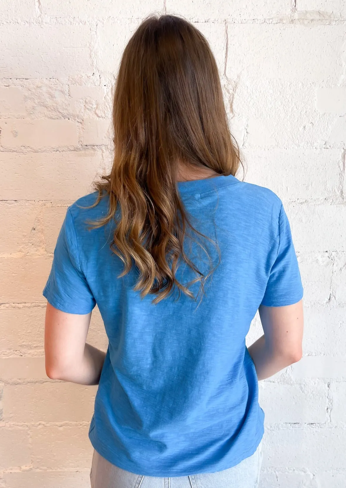 Blue Lagoon Plata Notched Tee