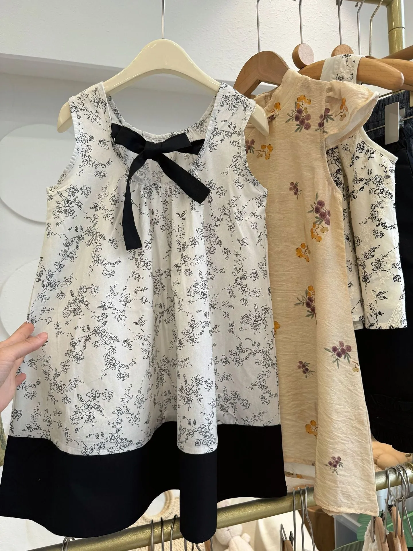 DUNNMALL  Girls Dress Western Style Children Princess Dress 3-6 Years Old Floral Sleeveless Fashion Vest Dress Children's Skirt