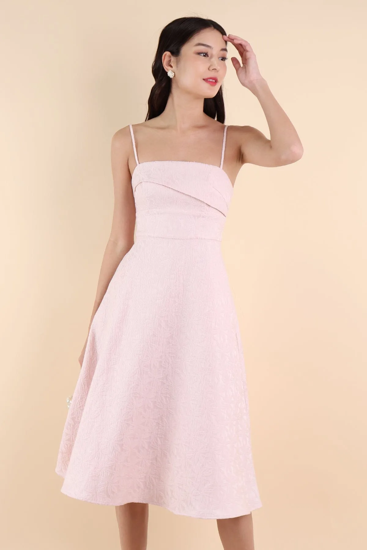 GAZANIA EMBOSSED MIDI DRESS IN SOFT PINK
