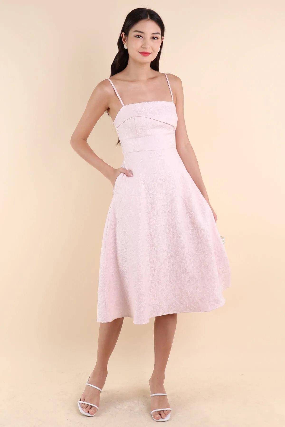 GAZANIA EMBOSSED MIDI DRESS IN SOFT PINK