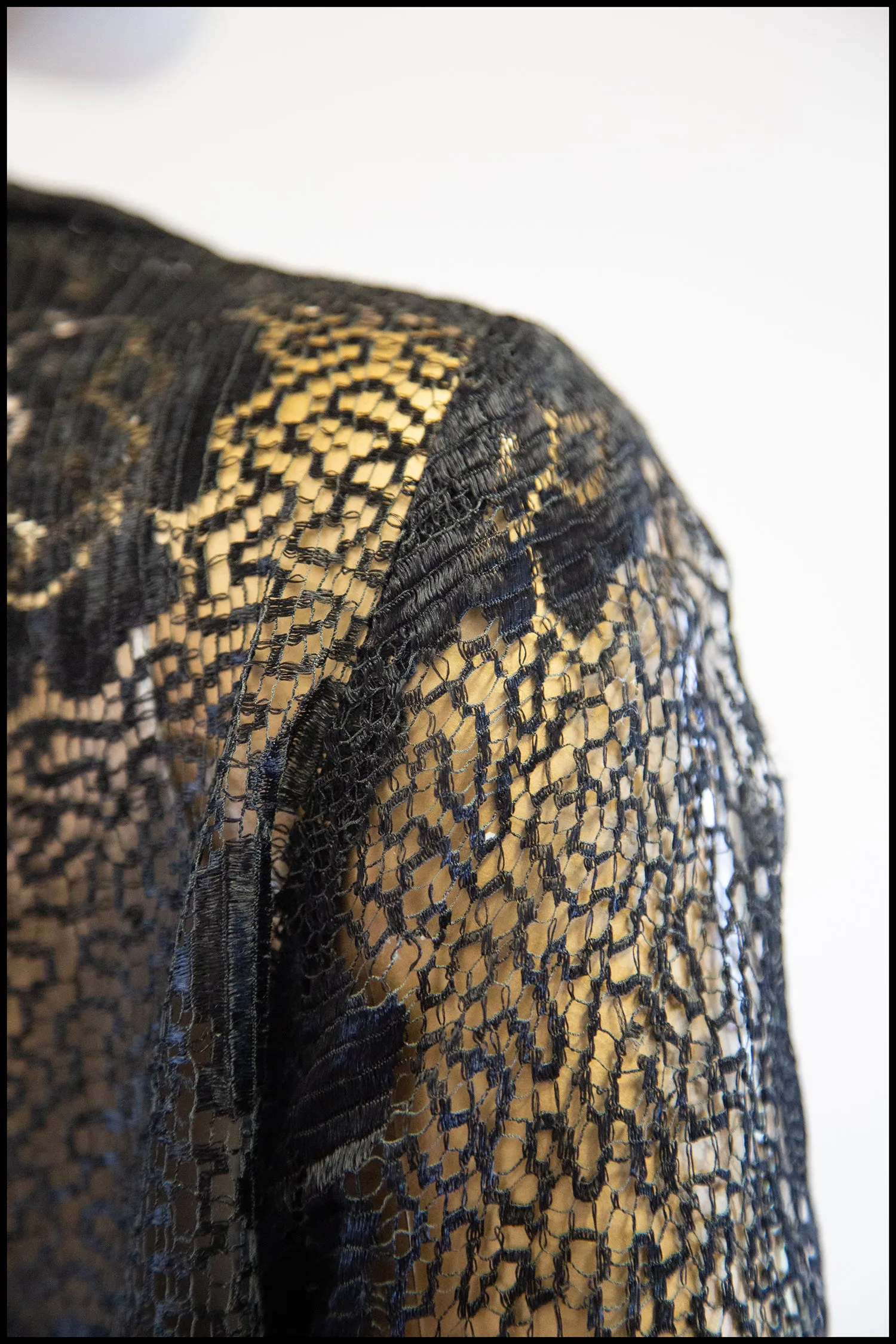 Vintage 1920s Black Scallop Lace Top