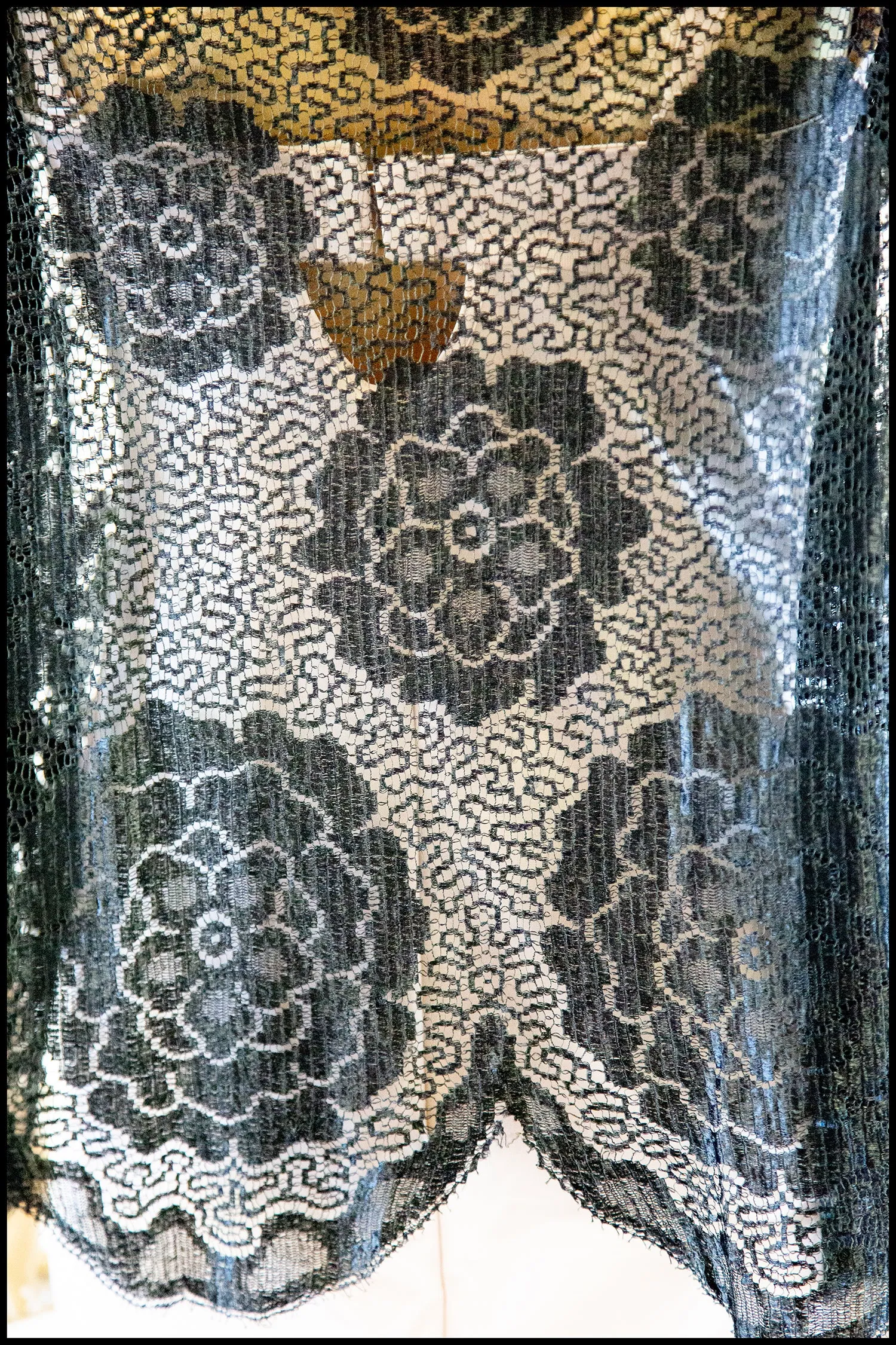 Vintage 1920s Black Scallop Lace Top